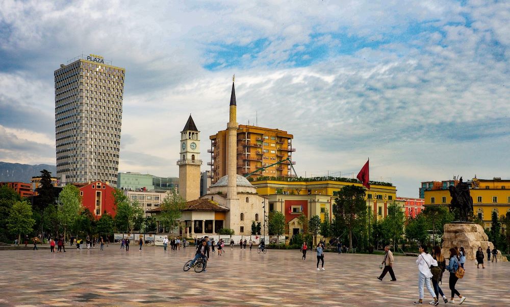 Tirana mes qyteteve më të pasigurta në Evropë për mbrojtjen dhe ndihmën sociale